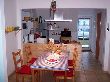 Vollwertig ausgestattete Küche Essbereich für bis zu 6 Personen