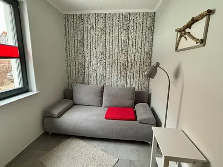 Das zweite Schlafzimmer. Das Sofa ist auf 1.50 m ausklappbar