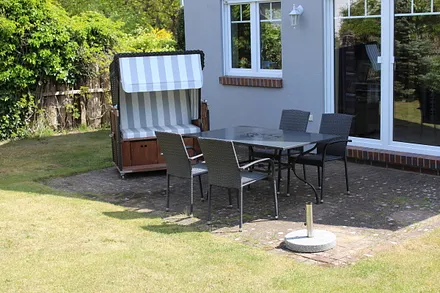 Grundstück von der Terrasse aus