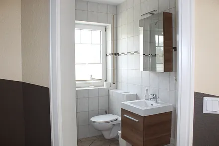 Bad unten mit Dusche