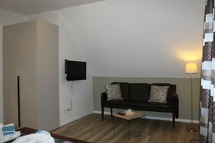 Couch und Fernseher, Zimmer 2