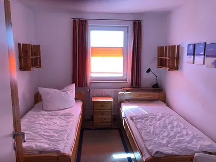 Kinderzimmer (2 Einzelbetten)