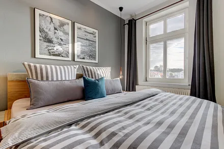 1. Schlafzimmer - Doppelbett 1,80m breit