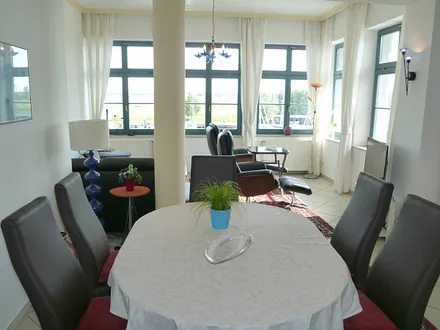 Großzügiges Wohnen - Essbereich