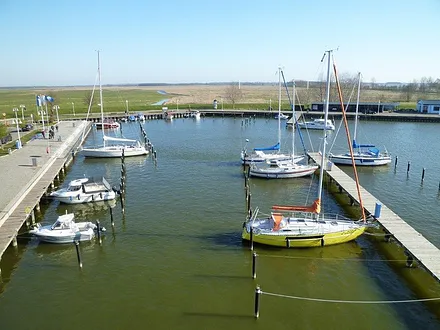 Direkte Wasserlage - Erleben Sie das besondere Flair am Wasser - Natur und Ruhe