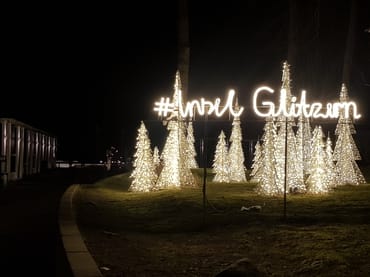 Entdecken Sie über Weihnachten und Silvester viele besondere Lichtinstallationen in allen Seebädern. Inselglitzern auf Usedom.