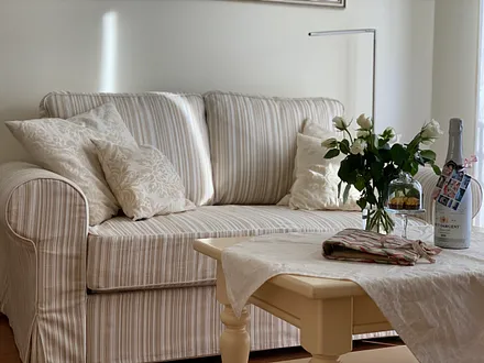 Gemütliche Sofaecke, W-Lan, HD Fernseher in Augenhöhe