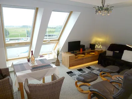 Ferienwohnung Segelhafenidyll - direkte Wasserlage am idyllischen Hafen