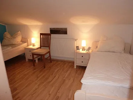 Schlafzimmer 2 oben.