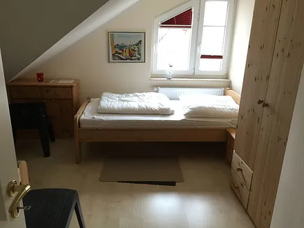 Kinderzimmer mit Außenfenster