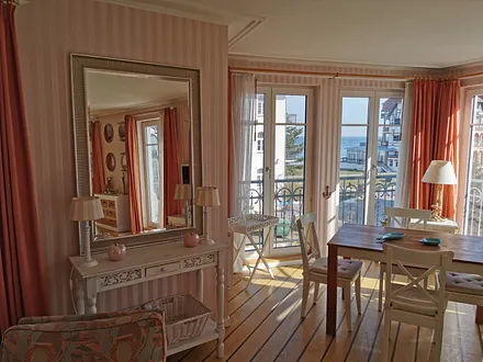 Maritimer Essbereich 