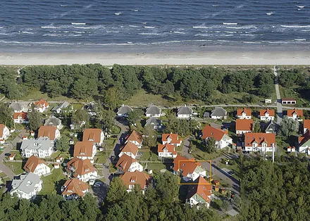 Luftbild der Ferienwohnanlage "Dünenresidenz" in Karlshagen ( unsere Wohnung ist gelb markiert ! )