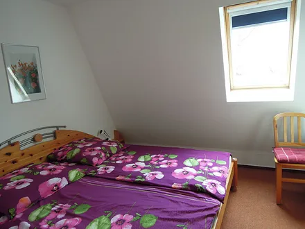 Schlafzimmer mit 1 Doppelbett