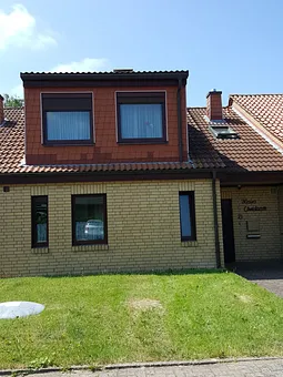 Eingangsbereich mit Stellplatz