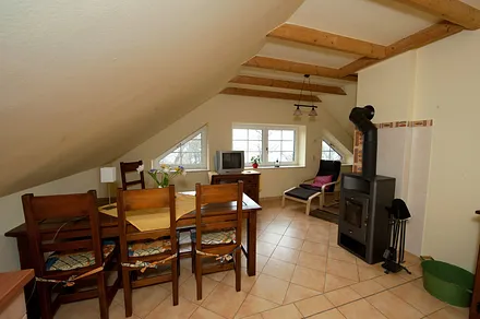 Vom Esstisch haben Sie einen Blick nach Süden