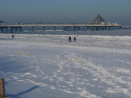 Ostseestrand im Winter