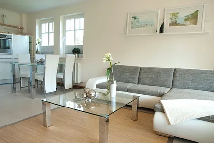 Blick in den Wohn- und Essbereich