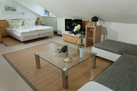 Gesamtdarstellung Wohn-und Schlafbereich