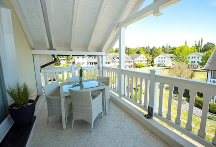 Ihr überdachter Balkon