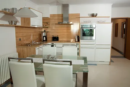 Küchen- und Eßbereich