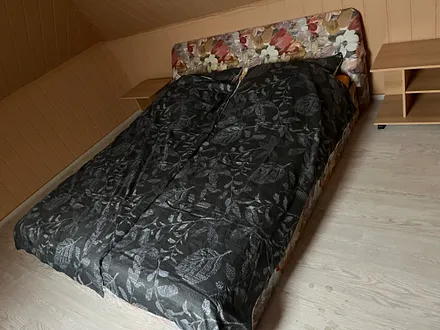 Schlafraum mit Doppelbett