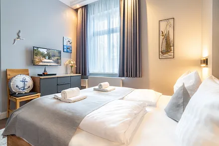 2. Schlafzimmer mit Doppelbett