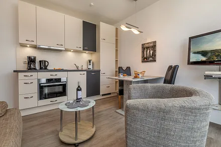 Flachbildfernseher, CD-Radio und kostenfreies WLAN sind für Sie vorhanden.