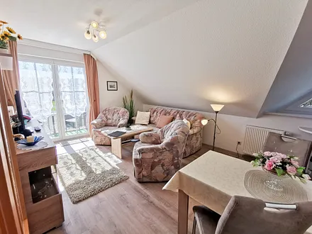 Wohraum oben mit TV und WLAN