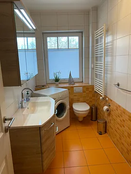 luxuriöses Bad mit Dusche Waschmaschine ist nicht nutzbar