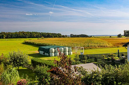 Blick auf die Wiesen des Achterwasser