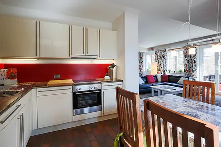 Küche mit Blick Wohnzimmer