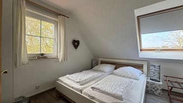 Schlafzimmer 2