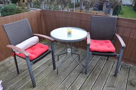 Balkon mit Sitzmöbeln