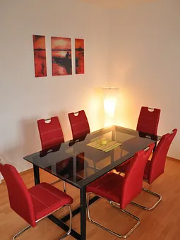 großzügiger Essbereich