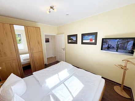 1.Schlafzimmer mit Doppelbett