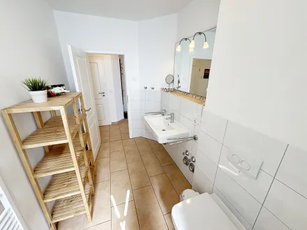Badezimmer mit Waschbecken