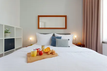 1. Schlafzimmer mit Doppelbett