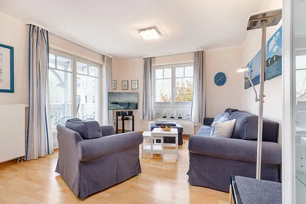 Flat-TV, HiFi-Anlage und kostenfreies WLAN sind vorhanden.