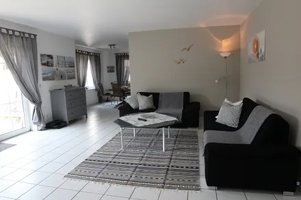 Wohnbereich mit Küchenzugang