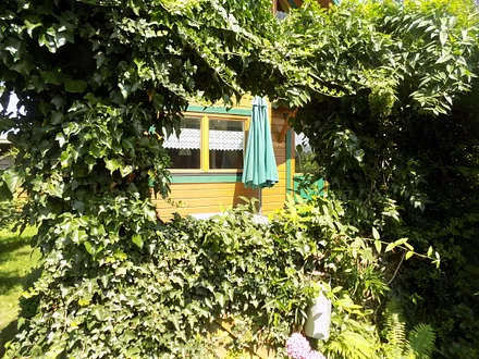 verträumte Außenansicht Ferienhaus