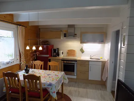 Die Küchenzeile mit dem Eckplatz