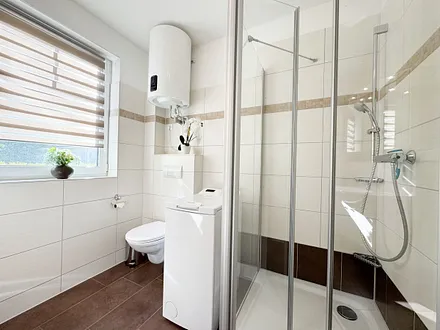 Duschbad mit flachem Einstieg