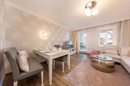 SMART-TV (40 Zoll), Radio und kostenfreies WLAN stehen für Sie bereit.