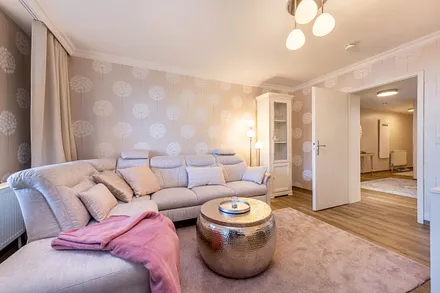 Hier der Blick zum Flur.