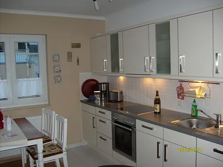 komplett ausgestattete Küche