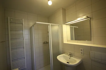 Tageslichtbad mit Dusche