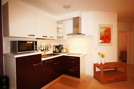 offene Küche mit Mikrowelle