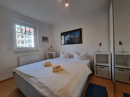 Schlafzimmer 1 mit Doppelbett