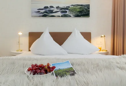 2. Schlafzimmer mit Doppelbett