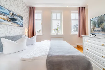 1. Schlafzimmer mit Doppelbett